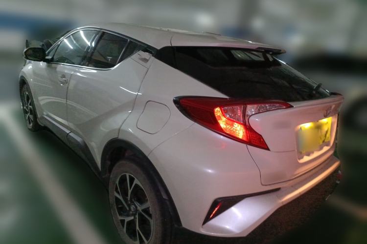 Used Toyota C-HR 2018 2.0L Leading Edition China VI Rear Left 45 Deg