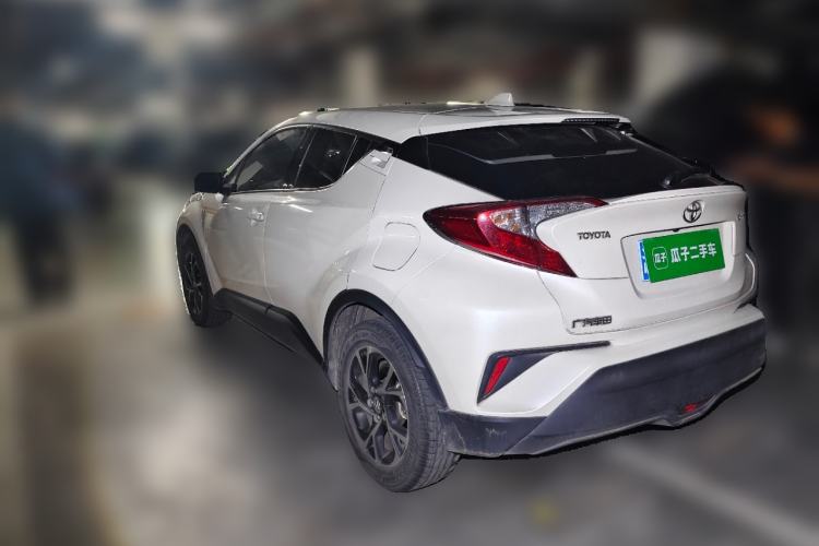 Used Toyota C-HR 2018 2.0L Leading with Sunroof China V Standard Rear Left 45 Deg