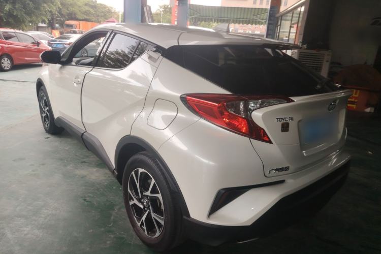 Used Toyota C-HR 2018 2.0L Leading with Sunroof China VI Standard Rear Left 45 Deg