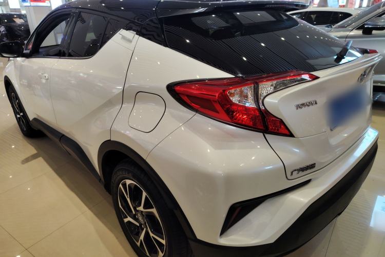 Used Toyota C-HR 2018 2.0L Leading with Sunroof China VI Standard Rear Left 45 Deg