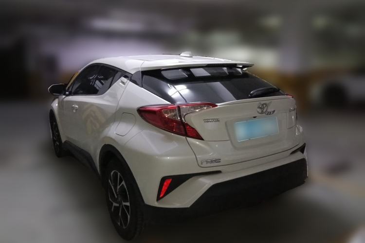 Used Toyota C-HR 2018 2.0L Leading with Sunroof China VI Standard Rear Left 45 Deg
