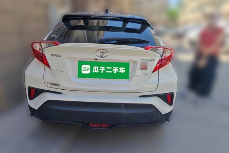 Used Toyota C-HR 2018 2.0L Leading with Sunroof China VI Standard Rear