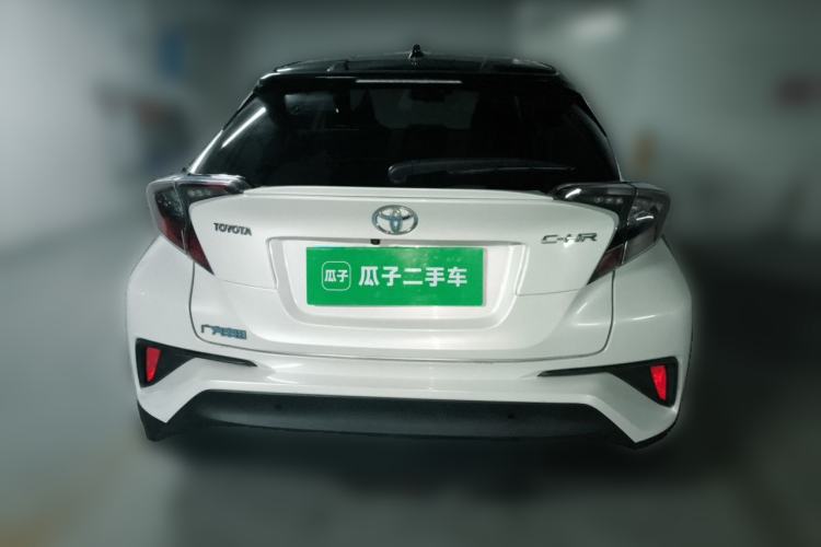 Used Toyota C-HR 2018 2.0L Luxury Sunroof Version China VI Standard Rear