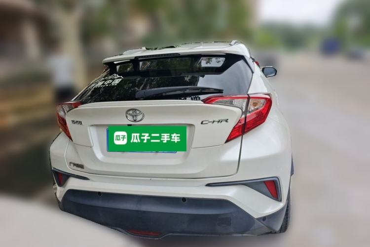 Used Toyota C-HR 2018 2.0L Leading with Sunroof China VI Standard Rear