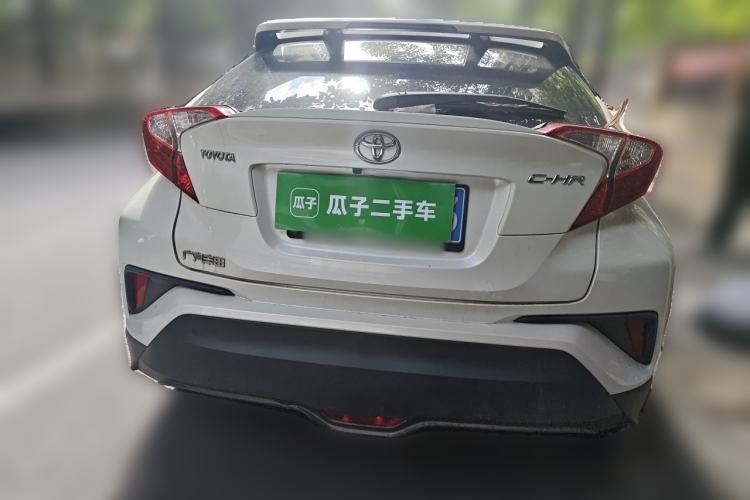 Used Toyota C-HR 2018 2.0L Leading with Sunroof China VI Standard Rear