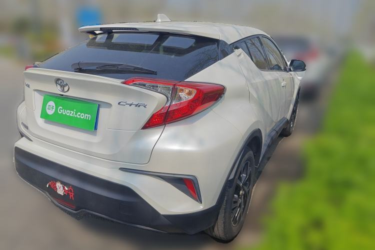 Used Toyota C-HR 2018 2.0L Leading with Sunroof China VI Standard Rear Right 45 Deg