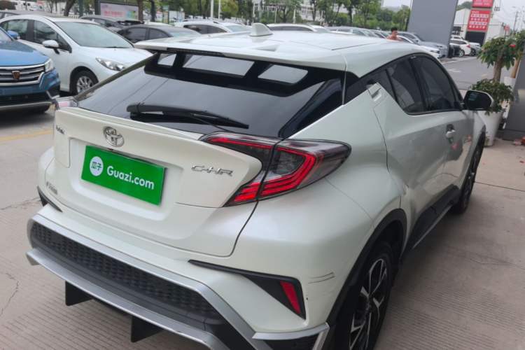 Used Toyota C-HR 2018 2.0L CoolRun Luxury Edition China V Standard Rear Right 45 Deg