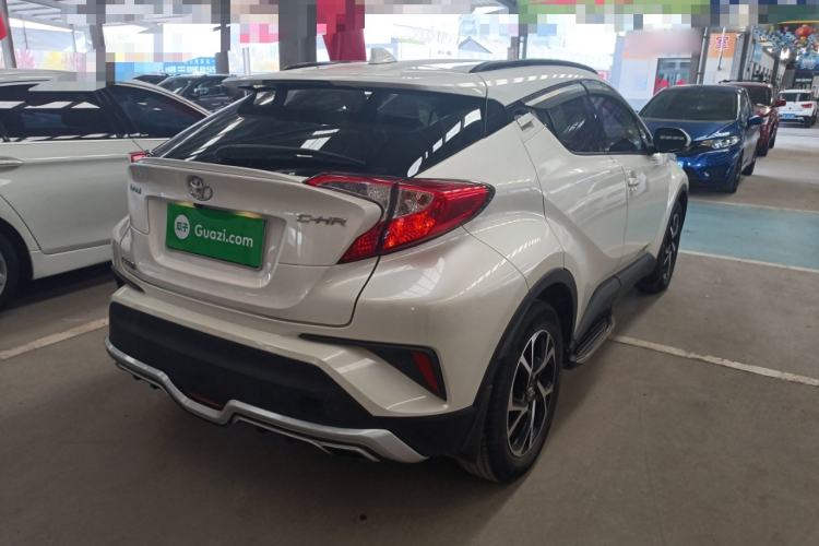 Used Toyota C-HR 2018 2.0L Leading with Sunroof China VI Standard Rear Right 45 Deg