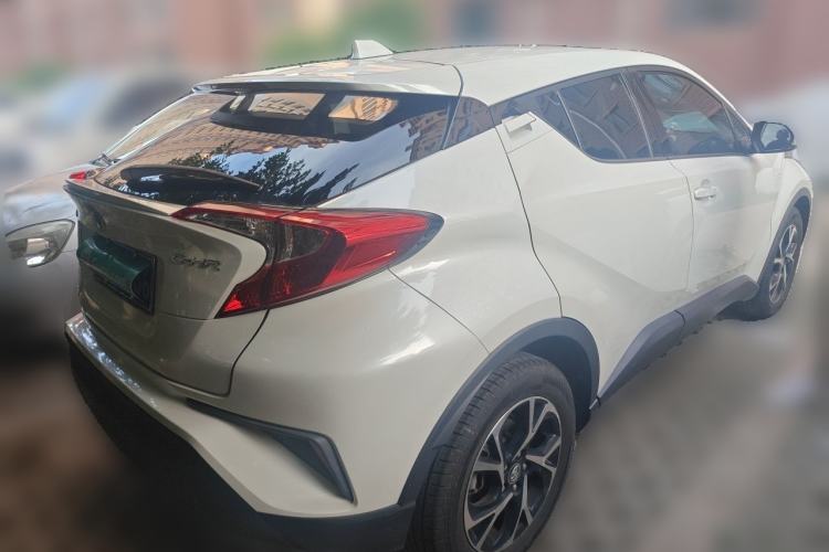 Used Toyota C-HR 2018 2.0L Leading with Sunroof China VI Standard Rear Right 45 Deg