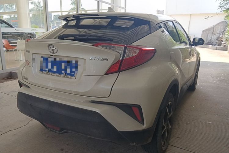 Used Toyota C-HR 2018 2.0L Leading Edition China VI Rear Right 45 Deg