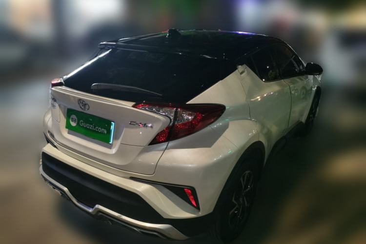 Used Toyota C-HR 2018 2.0L Leading with Sunroof China V Standard Rear Right 45 Deg