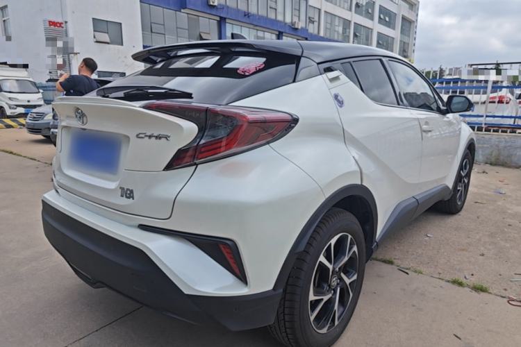 Used Toyota C-HR 2018 2.0L Flagship Version China V Standard Rear Right 45 Deg