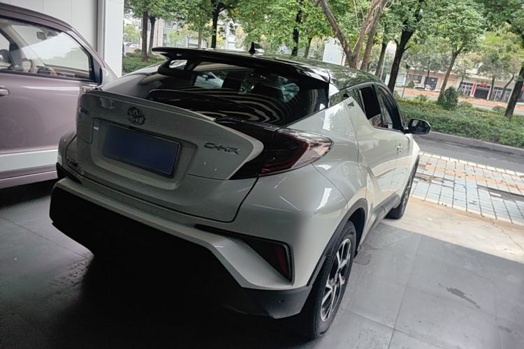 Used Toyota C-HR 2018 2.0L Flagship Version China V Standard Rear Right 45 Deg
