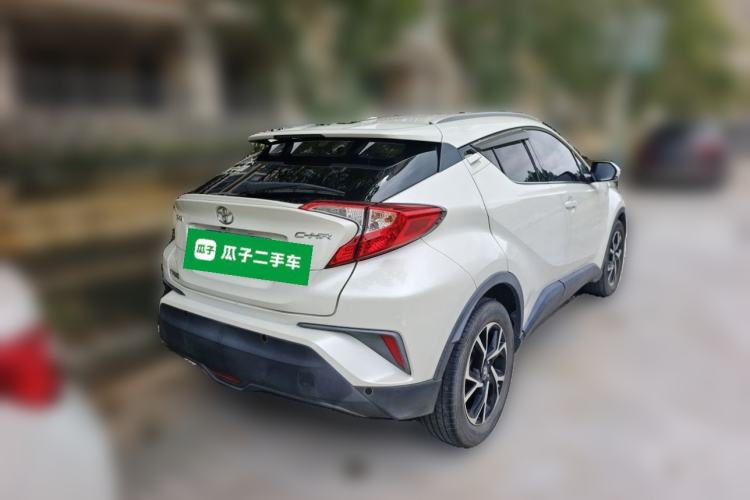 Used Toyota C-HR 2018 2.0L Leading with Sunroof China VI Standard Rear Right 45 Deg