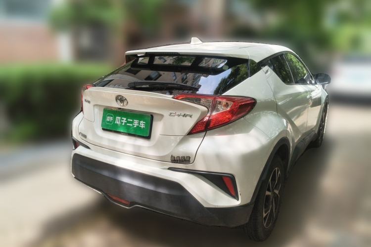 Used Toyota C-HR 2018 2.0L Leading with Sunroof China V Standard Rear Right 45 Deg