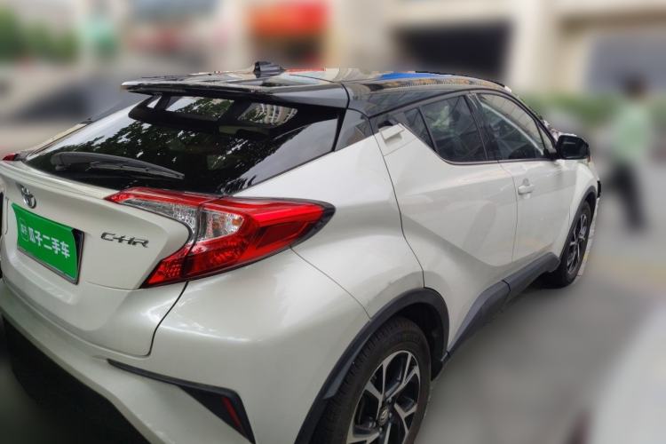 Used Toyota C-HR 2018 2.0L Leading with Sunroof China VI Standard Rear Right 45 Deg