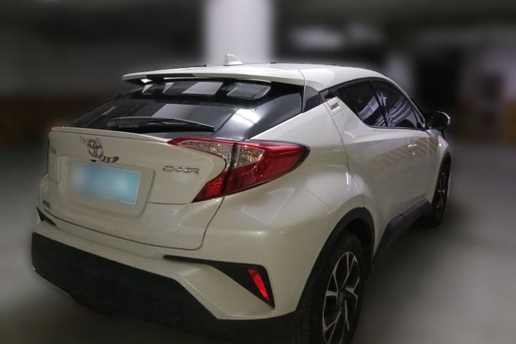 Used Toyota C-HR 2018 2.0L Leading with Sunroof China VI Standard Rear Right 45 Deg
