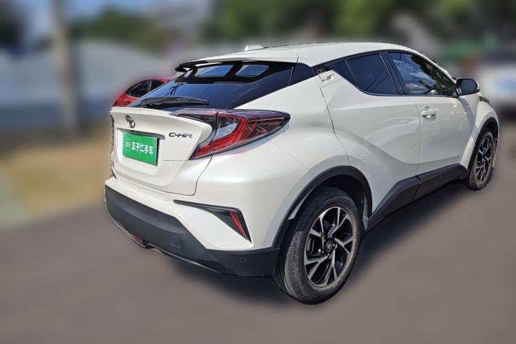 Used Toyota C-HR 2018 2.0L Luxury Sunroof Version China V Emission Standard Rear Right 45 Deg