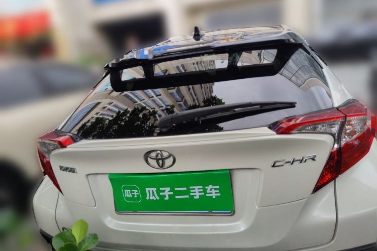 Used Toyota C-HR 2018 2.0L Leading with Sunroof China VI Standard Rear