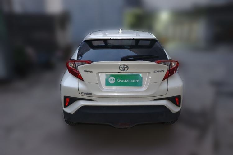 Used Toyota C-HR 2018 2.0L Leading with Sunroof China VI Standard Rear