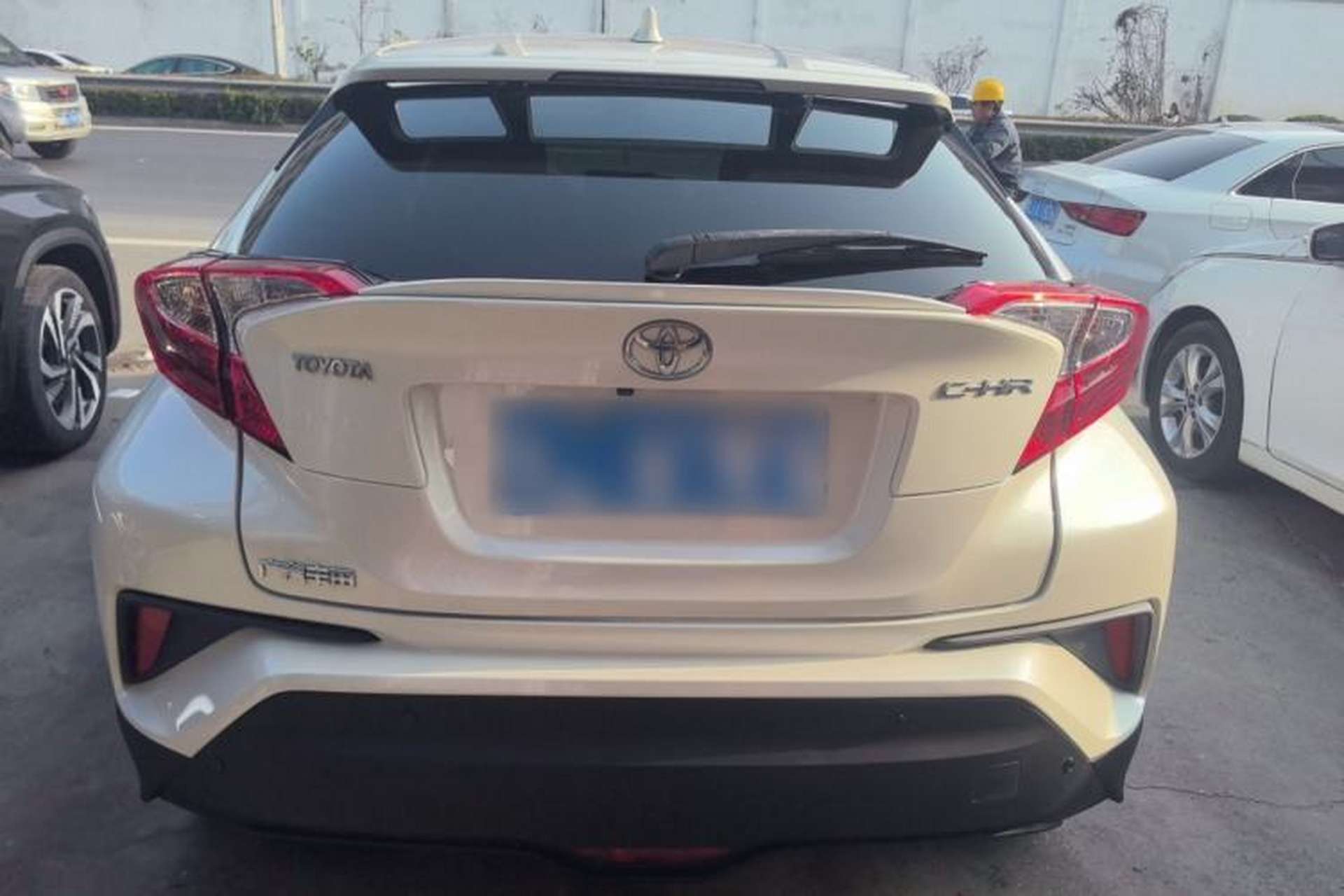 Used Toyota C-HR 2018 2.0L Leading with Sunroof China VI Standard Rear