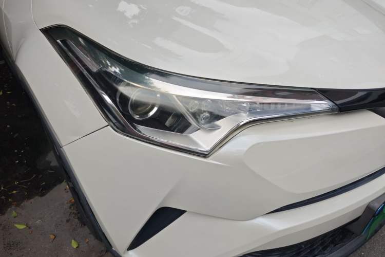 Used Toyota C-HR 2018 2.0L Leading Edition China V-standard Right Front Headlight