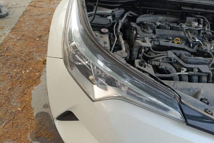 Used Toyota C-HR 2018 2.0L Leading with Sunroof China V Standard Right Front Headlight