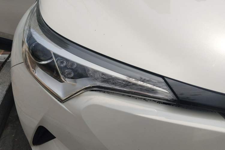 Used Toyota C-HR 2018 2.0L Leading Edition China VI Right Front Headlight