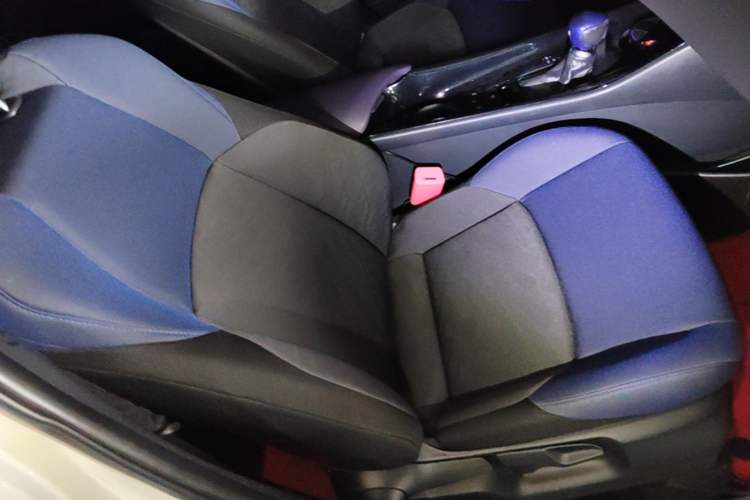 Used Toyota C-HR 2018 2.0L Leading Edition China V-standard Right Front Seat