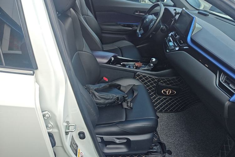 Used Toyota C-HR 2018 2.0L Leading Edition China V-standard Right Front Seat