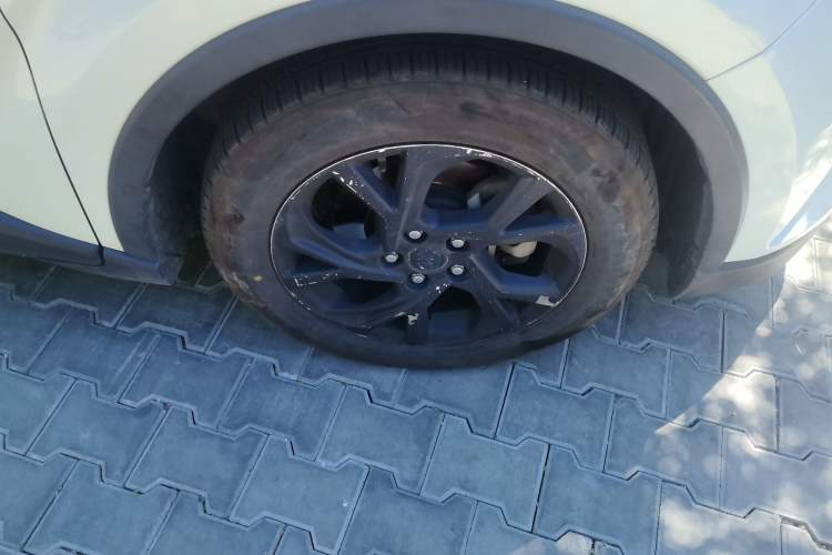 Used Toyota C-HR 2018 2.0L Leading Edition China V-standard Right Front Wheel Hub