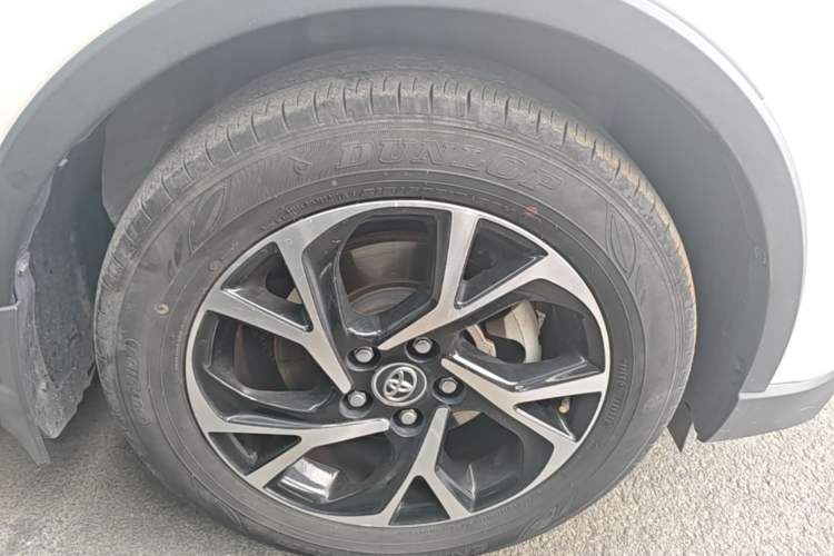 Used Toyota C-HR 2018 2.0L Luxury Edition China V Standard Right Front Wheel Hub