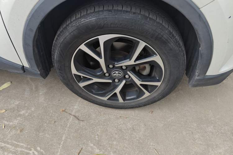 Used Toyota C-HR 2018 2.0L Luxury Edition China V Standard Right Front Wheel Hub
