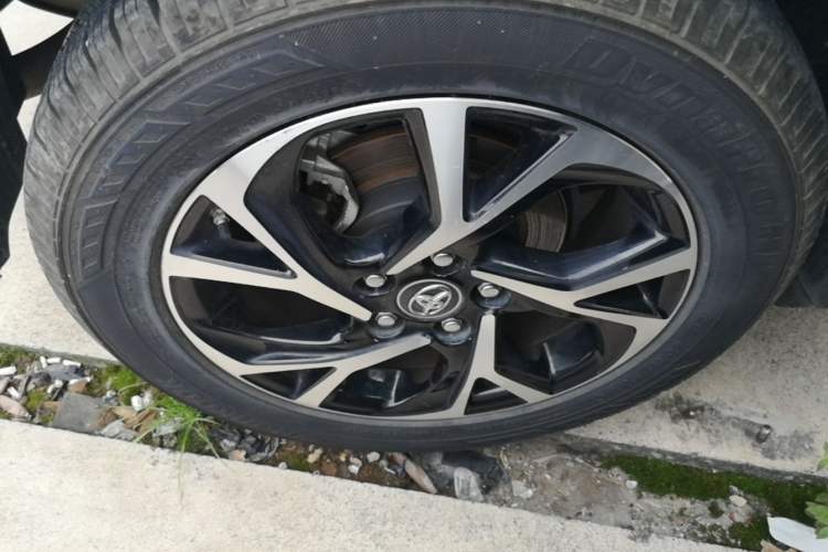 Used Toyota C-HR 2018 2.0L Leading Edition China V-standard Right Rear Wheel Hub