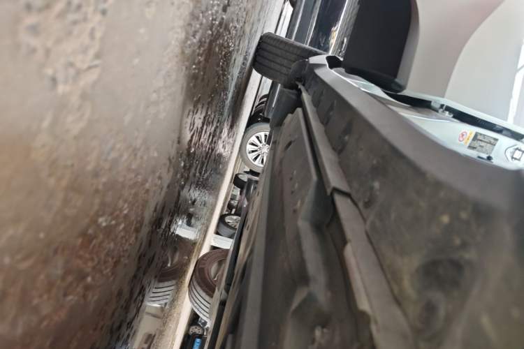 Used Toyota C-HR 2018 2.0L Luxury Edition China V Standard Right Side Sill