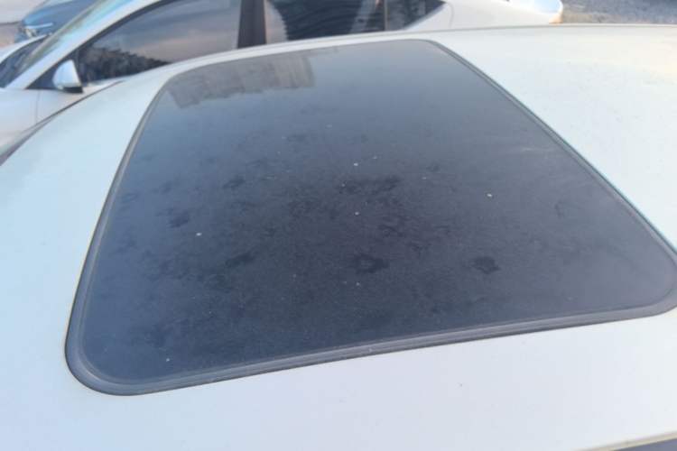 Used Toyota C-HR 2018 2.0L Leading with Sunroof China VI Standard Roof