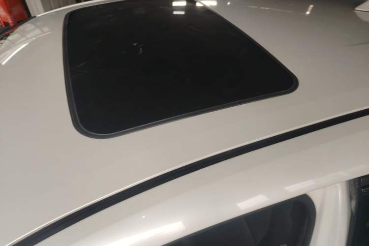 Used Toyota C-HR 2018 2.0L Leading with Sunroof China VI Standard Roof