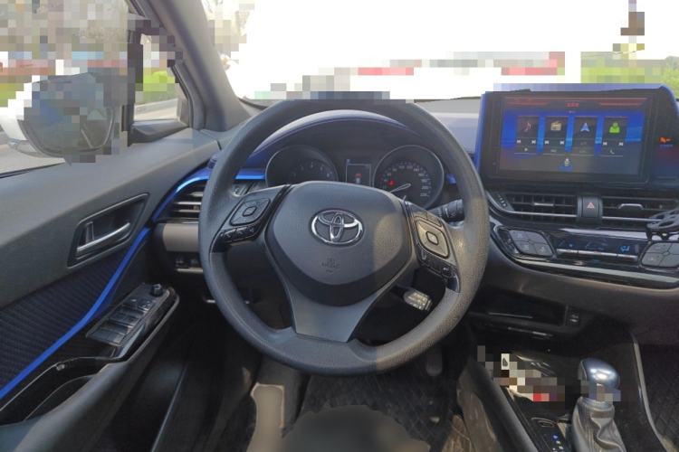 Used Toyota C-HR 2018 2.0L Leading with Sunroof China VI Standard Steering Wheel