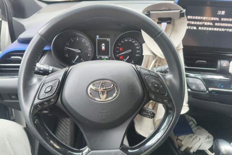 Used Toyota C-HR 2018 2.0L Luxury Sunroof Version China V Emission Standard Steering Wheel