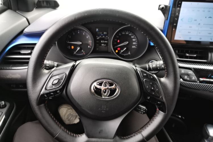 Used Toyota C-HR 2018 2.0L Luxury Edition China VI Standard Steering Wheel