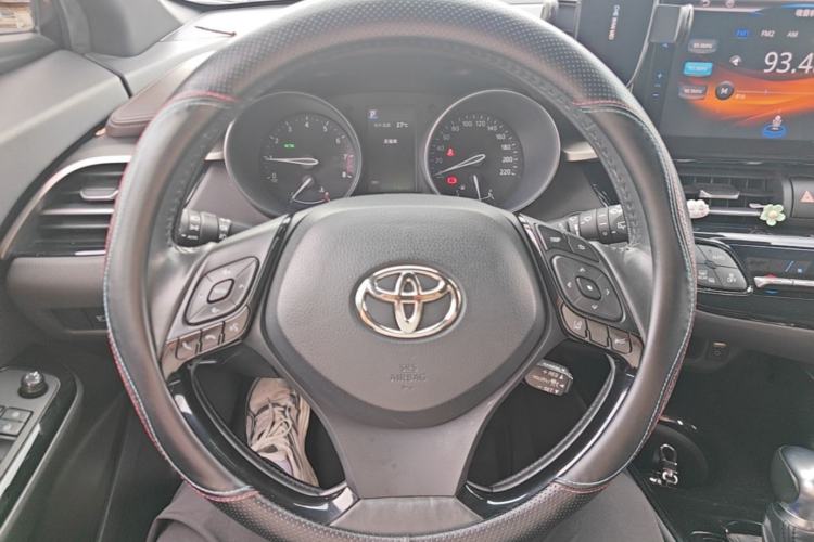 Used Toyota C-HR 2018 2.0L Flagship Version China V Standard Steering Wheel