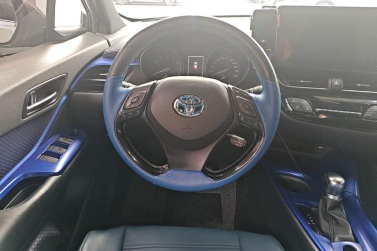 Used Toyota C-HR 2018 2.0L Luxury Edition China V Standard Steering Wheel