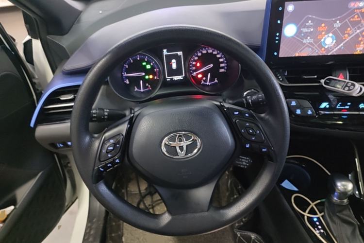 Used Toyota C-HR 2018 2.0L Leading with Sunroof China V Standard Steering Wheel