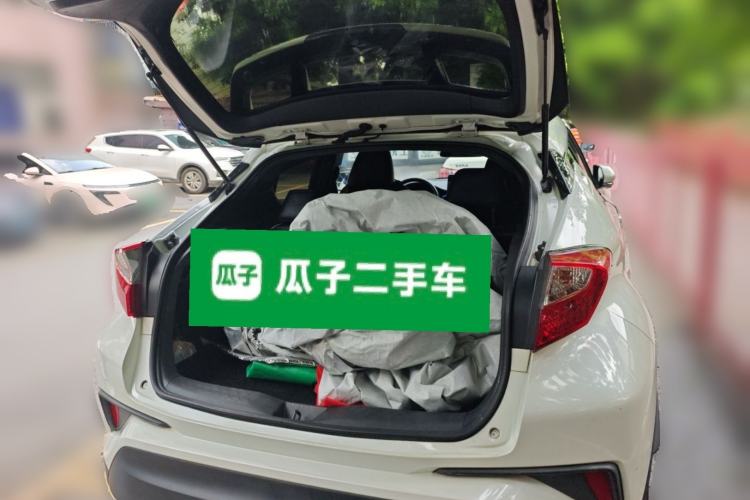 Used Toyota C-HR 2018 2.0L Leading Edition China V-standard Trunk