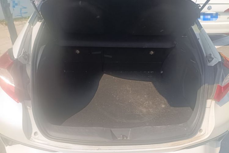 Used Toyota C-HR 2018 2.0L Leading with Sunroof China V Standard Trunk