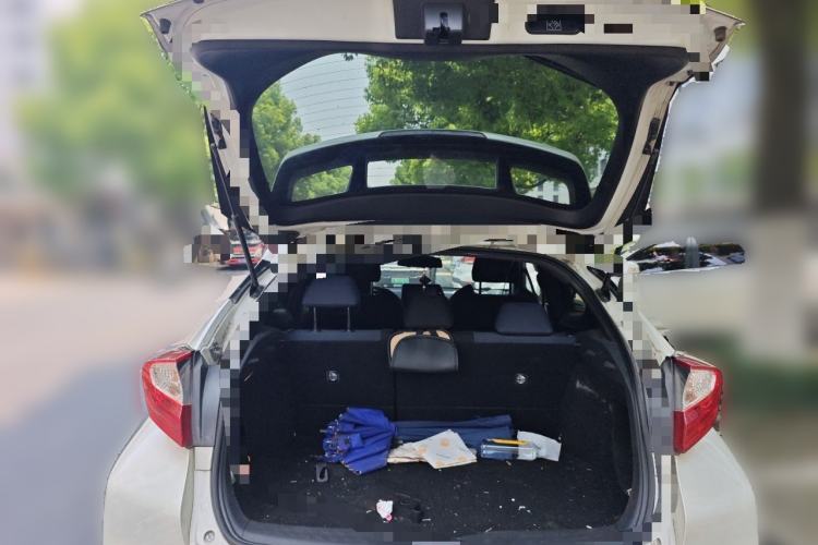 Used Toyota C-HR 2018 2.0L Leading Edition China V-standard Trunk