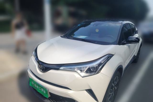 Toyota C-HR 2018 2.0L Leading with Sunroof China VI Standard usado