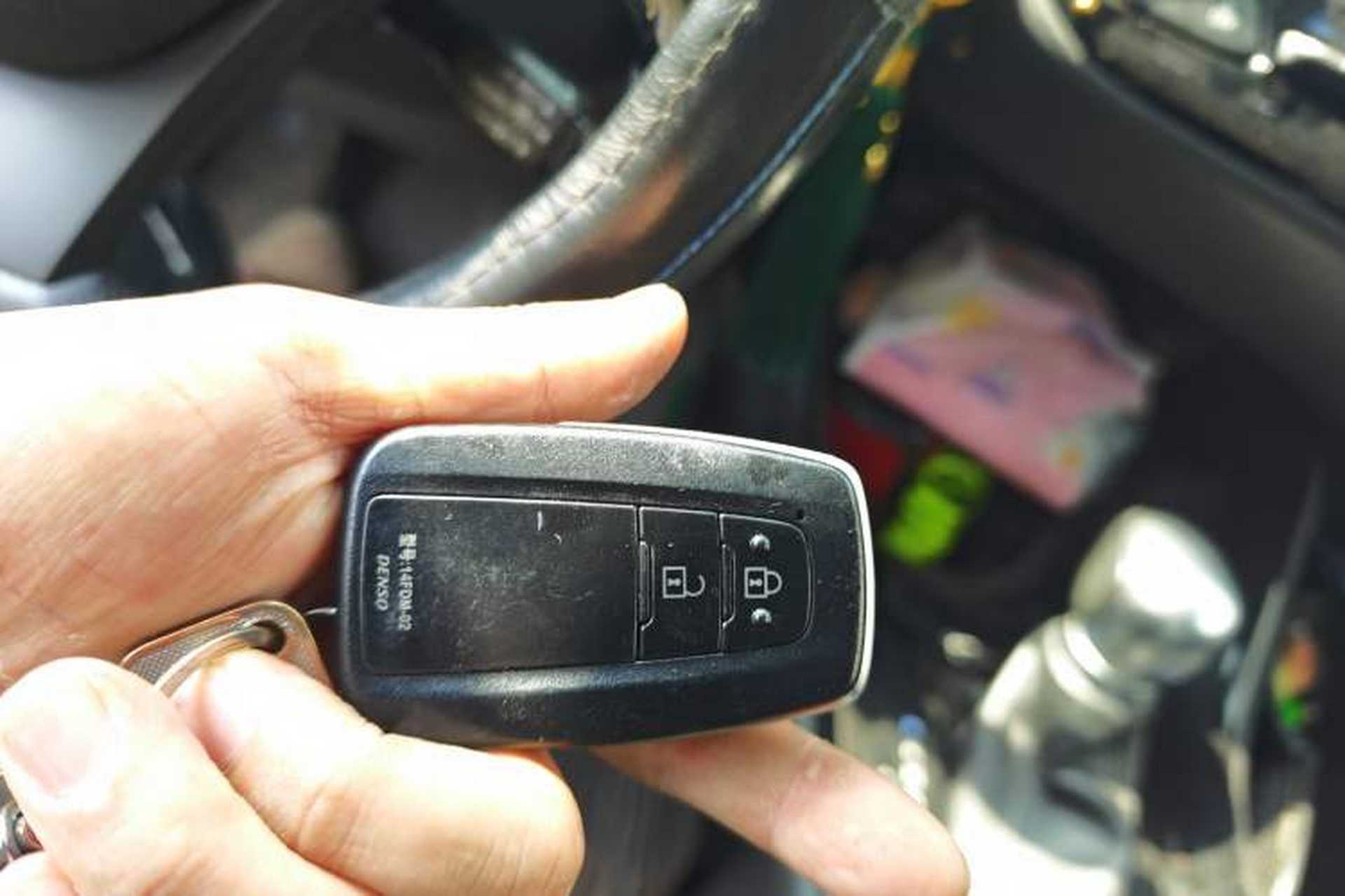 Used Toyota C-HR 2018 2.0L Leading Edition China VI Vehicle Key