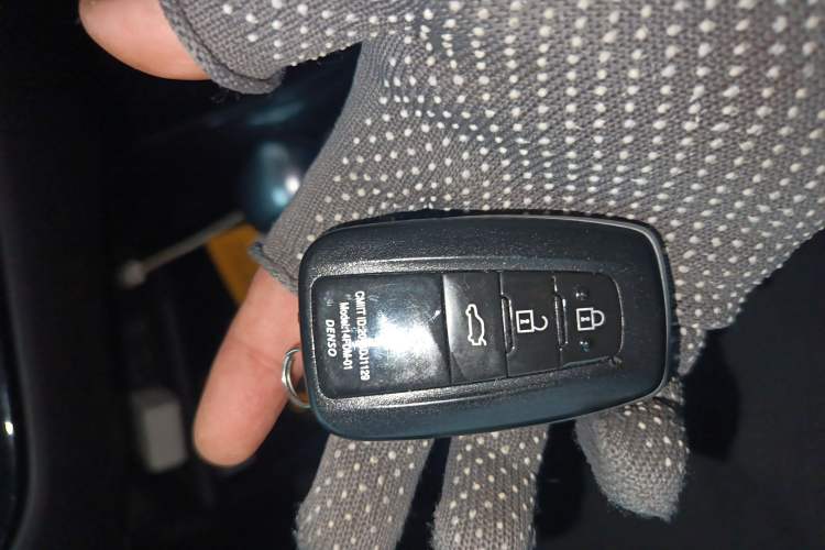 Used Toyota C-HR 2018 2.0L Coolway Leading Edition China V Standard Vehicle Key