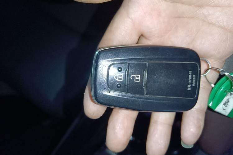 Used Toyota C-HR 2018 2.0L Flagship Version China V Standard Vehicle Key
